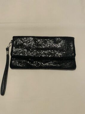Vintage 1980’s black mesh wrist clutch purse
